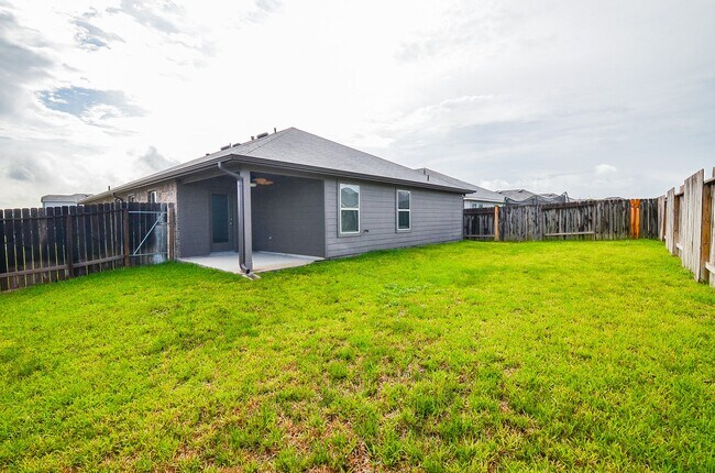 Building Photo - 5539 Kingston Crst Ln