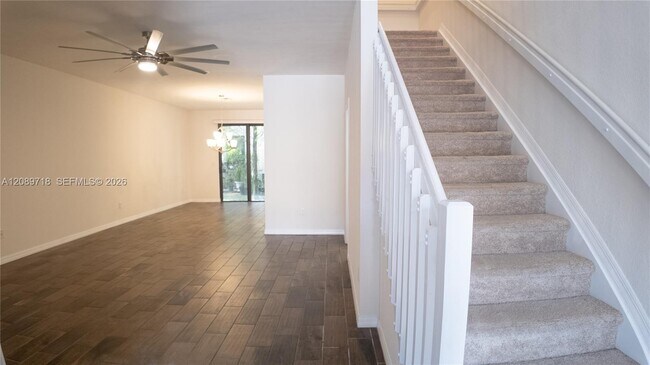 Building Photo - 1042 NW 33rd Manor