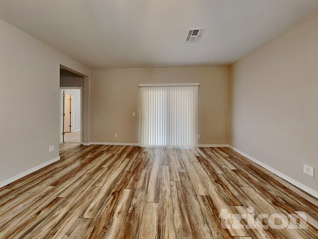 Foto del edificio - 4420 W White Canyon Rd