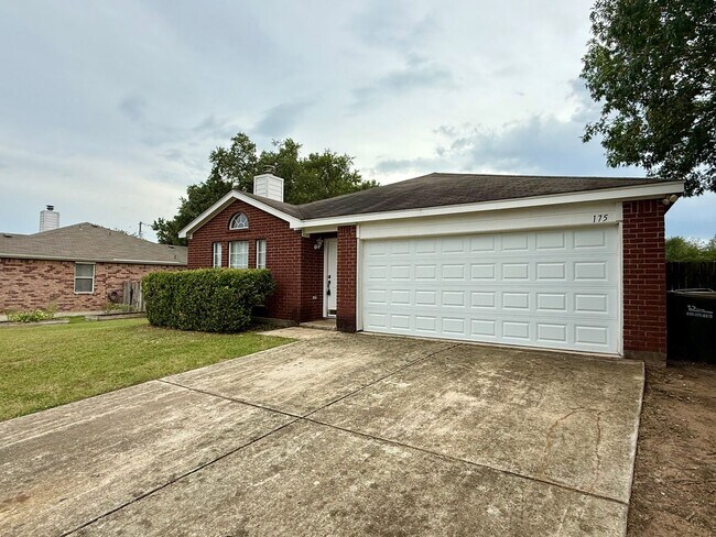 Foto del edificio - Beautiful 3 bedroom, 2 bathroom home in th...