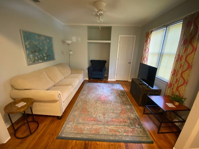 Foto del edificio - 363 Savannah Ave