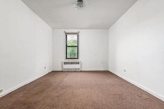 Building Photo - 3345 94th St - APT 5G