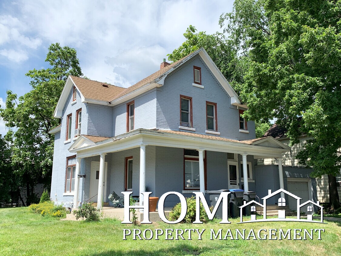 Foto principal - 704 N 2nd St