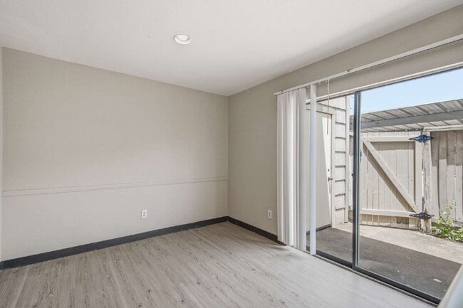 Photo - 2120 Wilcrest Dr Unit #108 Houston TX 77042 Apartment