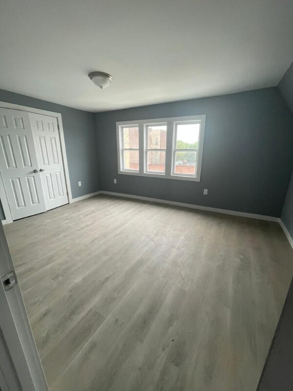 Foto del edificio - 843 Clinton Ave