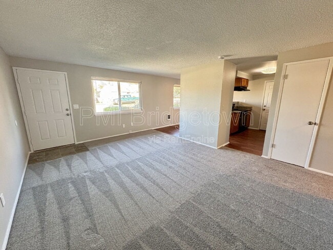 Foto del edificio - 3690 NE 8th St