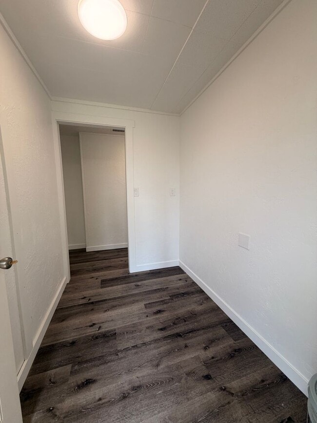 Building Photo - 3-Bedroom 1-bathroom apartment in Creswell!