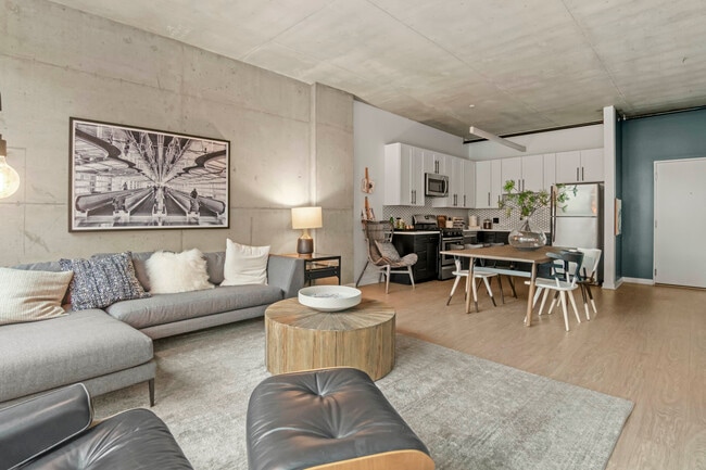 Photo - 1399 S State St Apartment