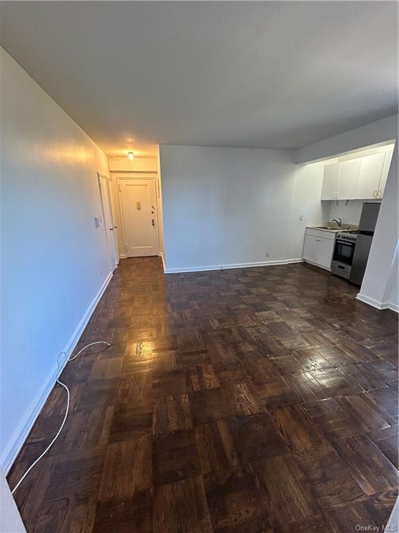 Foto del edificio - 210 Pelham Rd