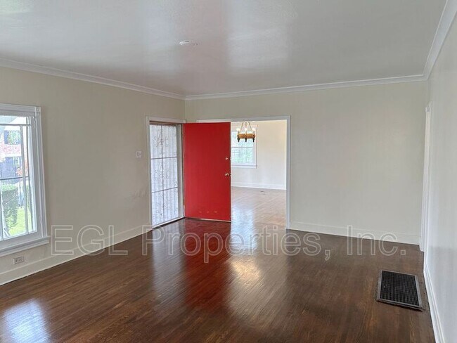 Foto del edificio - 1128 Norton Ave