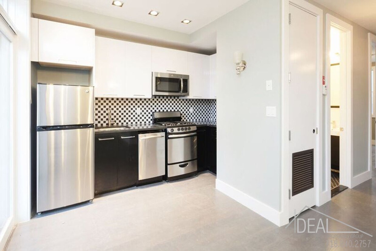 Foto principal - 668 4th Ave