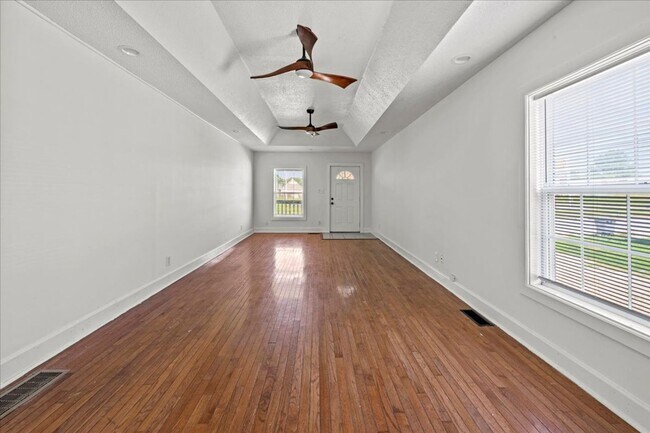 Building Photo - 1423-1423 S Meridian St