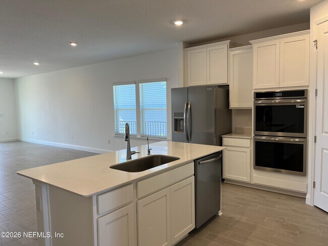 Foto del edificio - 66 Otsego Ln