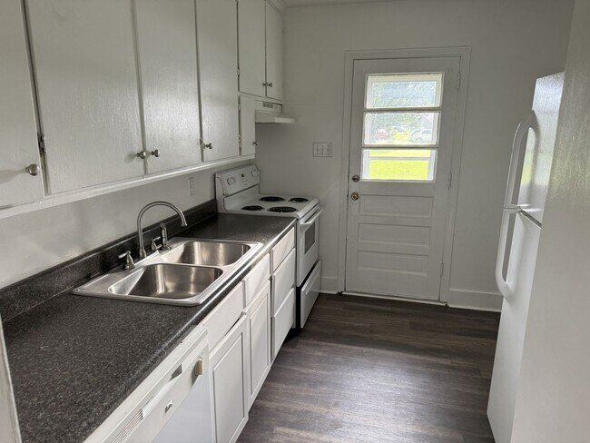 Foto del edificio - 926 Greenfield Heights Blvd