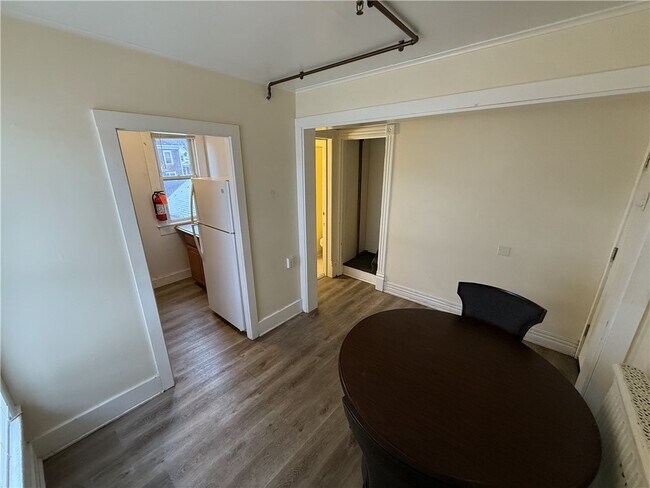 Foto del edificio - 65 Ford Ave