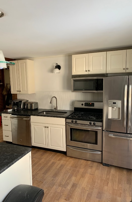 Building Photo - 267 Centre St