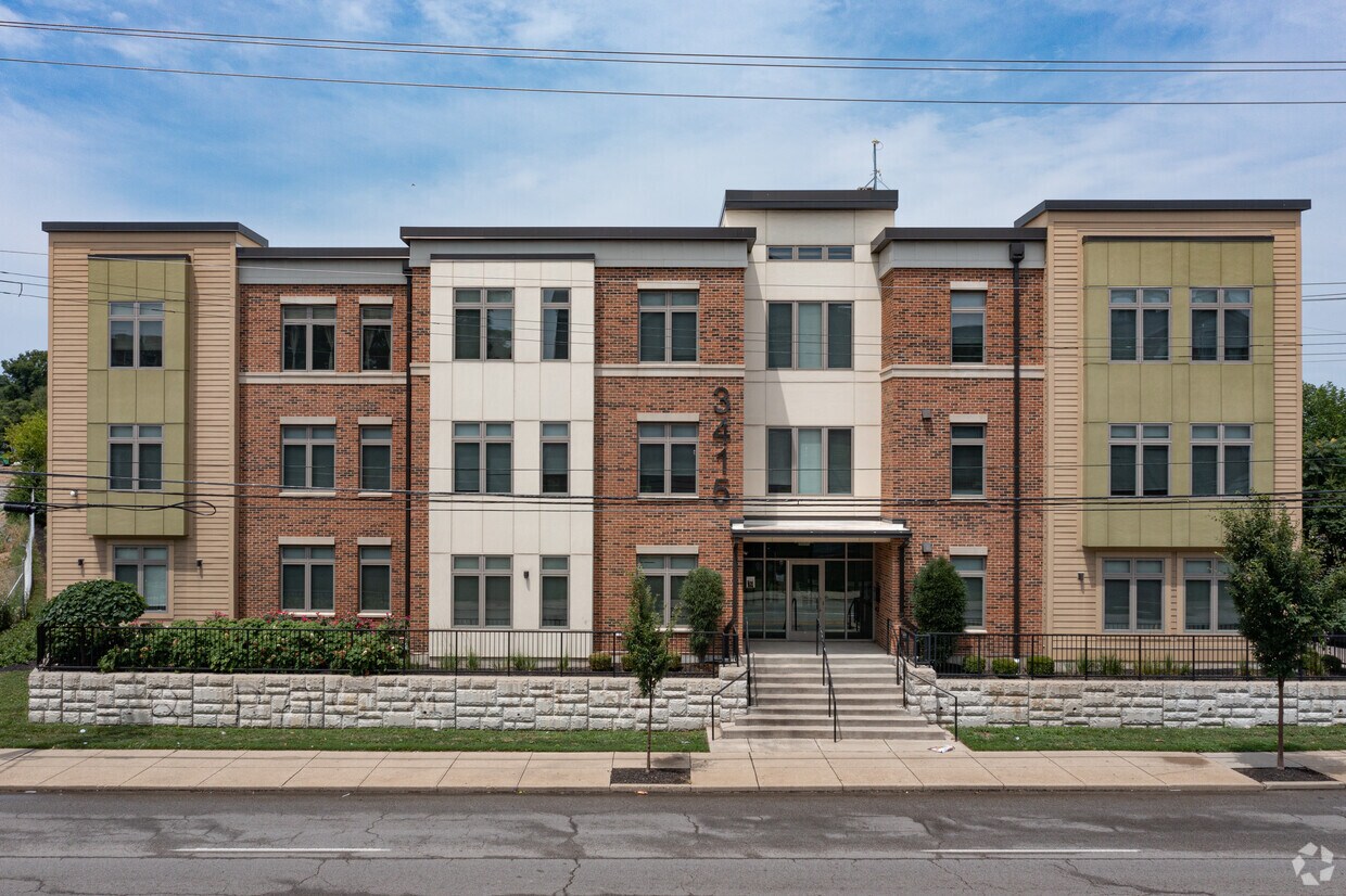 Foto del edificio - 3415 Reading Rd