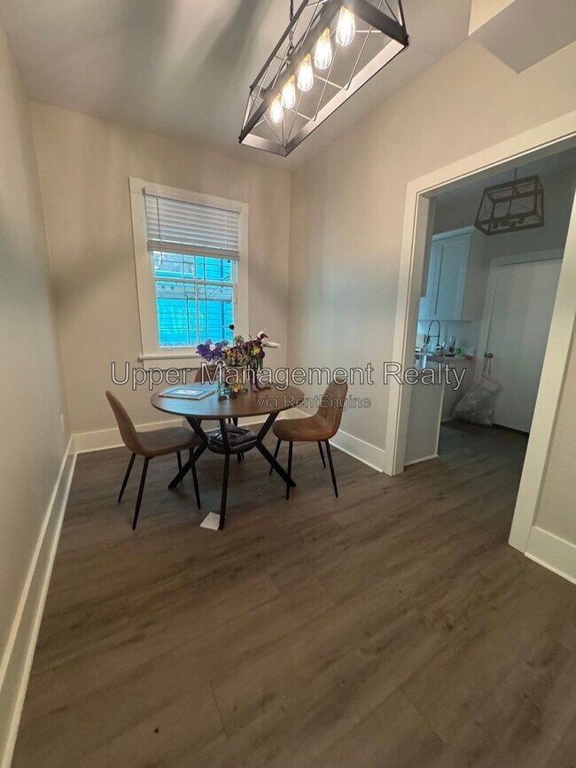 Foto del edificio - 7214 Oak St