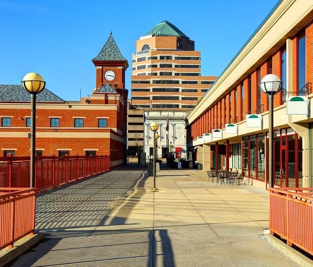 The Downtown Business District is a great shopping and dining destination