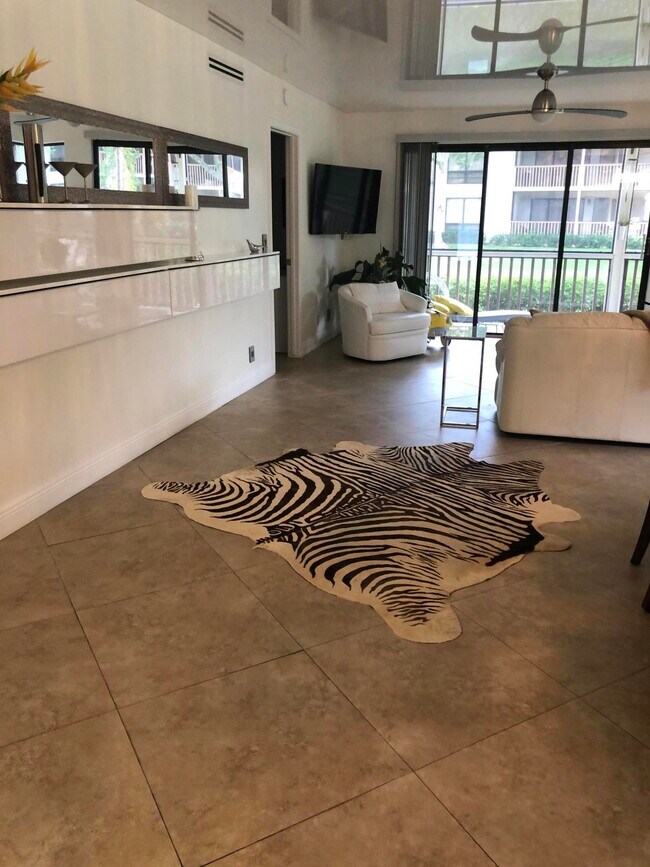 Foto del edificio - 364 Brackenwood Cir