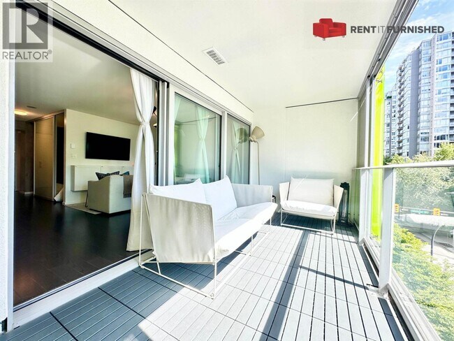 Photo du bâtiment - 999 Seymour St