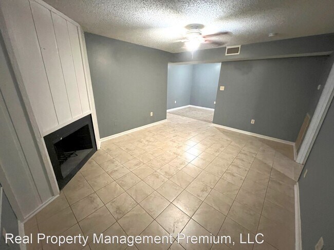 Building Photo - 2 br, 2 bath House - 8433 Governor Dr., Un...
