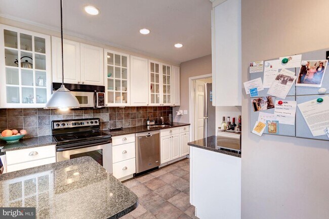 Foto del edificio - 1612 Beekman Pl NW