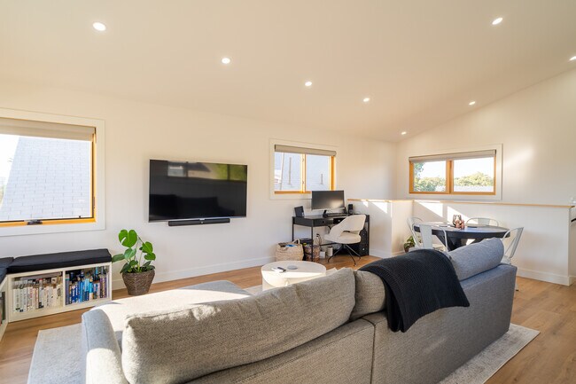 Foto del edificio - 3038 Beech St