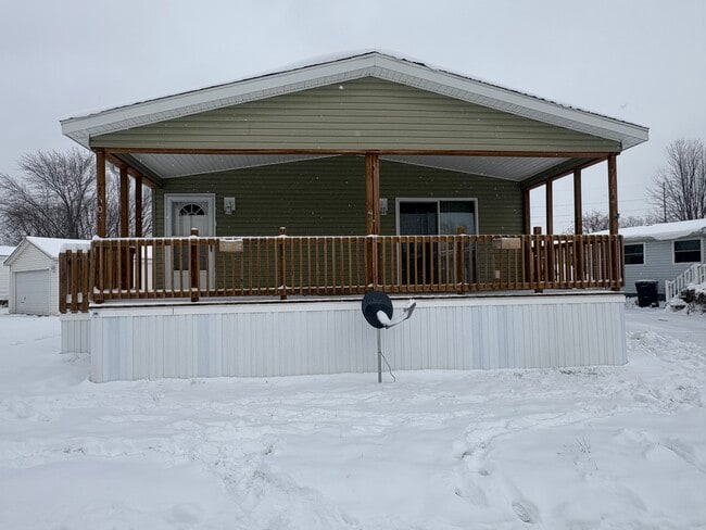 Building Photo - 1603 Summer Park Dr