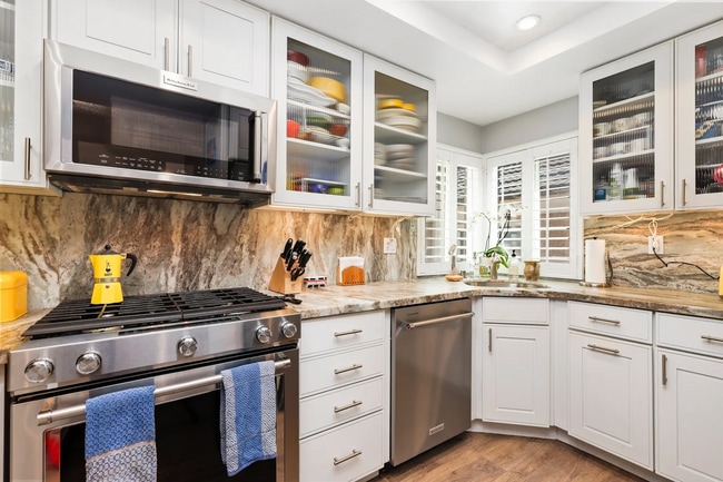 Foto del edificio - 16962 Westwood Ln