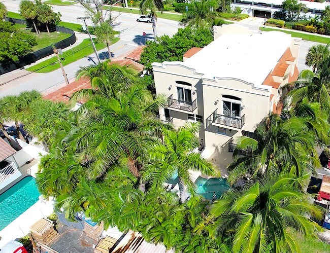 Foto del edificio - 247 S Ocean Blvd
