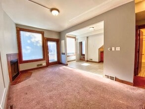 Building Photo - 2925 N Maryland Ave