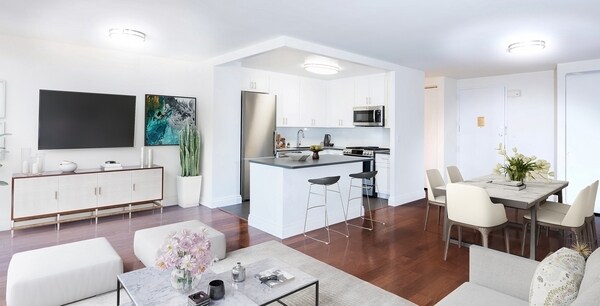 Primary Photo - Le Triomphe