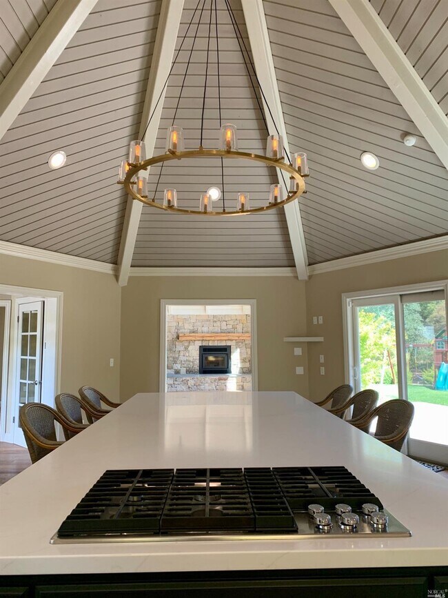 Foto del edificio - 6161 Dry Creek Rd