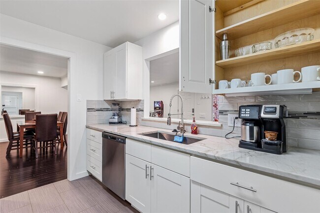 Foto del edificio - 3545 Northwest Pkwy