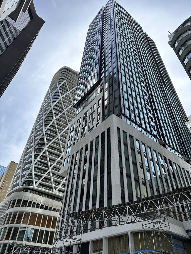 Building Photo - 238 Simcoe St