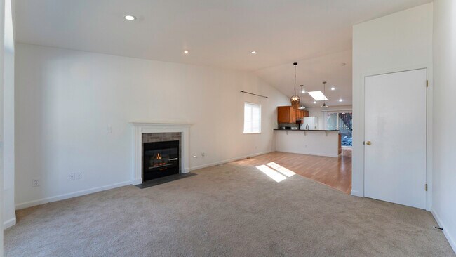 Building Photo - 5054 39th St NE