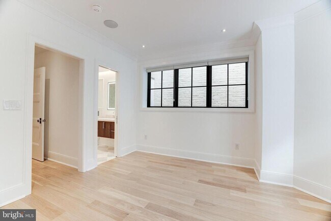 Foto del edificio - 1451 Q St NW