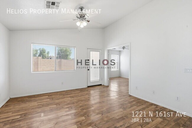 Foto del edificio - 1221 N 161st Ave