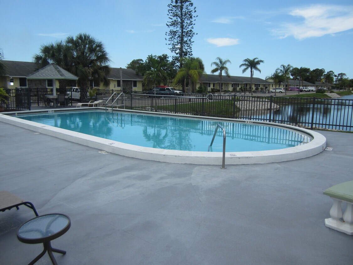 Pool - 4050 Bayshore Dr