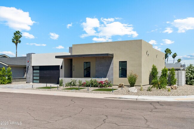 Foto del edificio - 3125 N 86th Pl