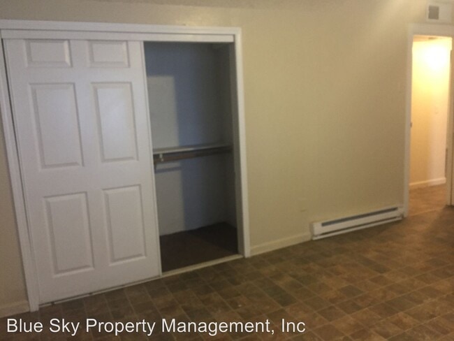Building Photo - 3 br, 1 bath House - 14989 Ave 88, #A