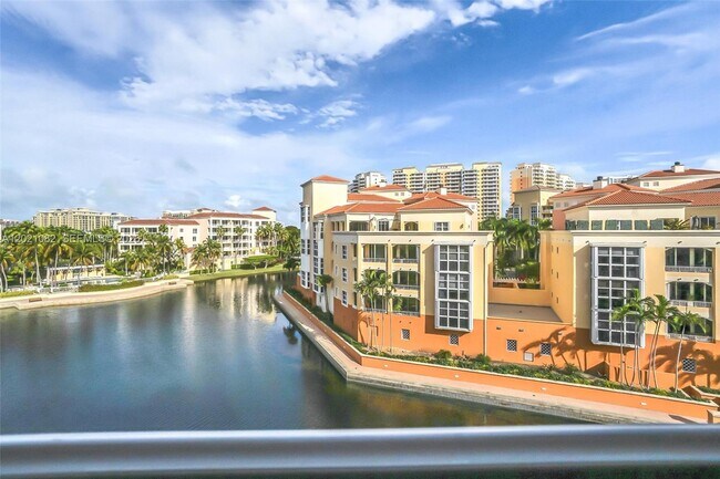 Foto del edificio - 735 Crandon Blvd