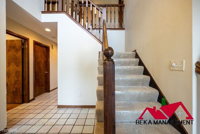 Foto del edificio - 5 br, 2.5 bath House - 6275 Fairbrook Ct
