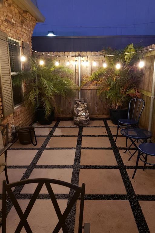 3131 Southwest Fwy Unit 20, Houston, TX 77098 Condo for Rent in Houston, TX