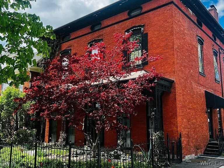 Foto principal - 522 Franklin St
