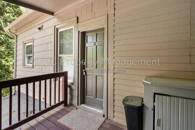 Photo - 3556 East Main Street Apartment