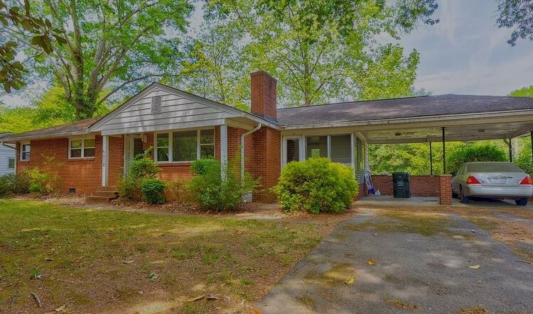 Primary Photo - 191 Scenic Dr NE