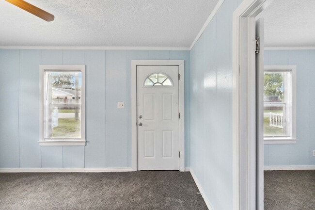 Building Photo - Charming 1/1 Home in St. Cloud Close to th...