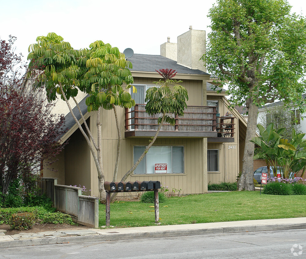 Building Photo - 2437 Elden Ave